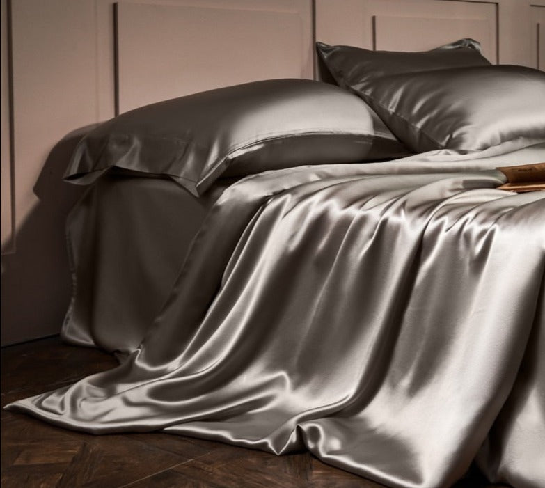 Antoinette Luxury Pure Mulberry Silk Bedding Set